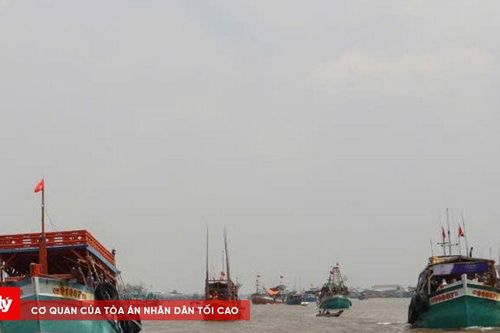 Đón Tết giữa trùng khơi