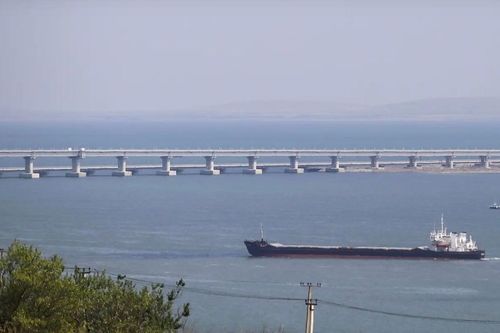 Ukraine tấn công tàu đổ bộ BK-16 của Nga tại Crưm