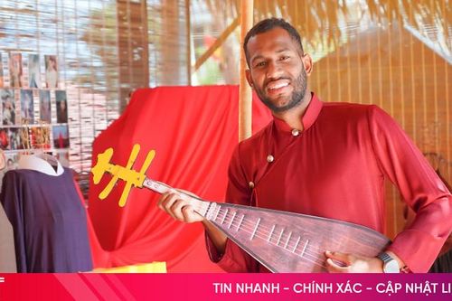 Ngoại binh Hồng Lĩnh Hà Tĩnh trải nghiệm không khí đón Tết Việt