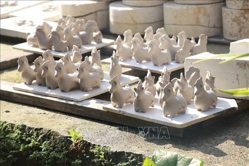Linh vật Ngựa nơi làng gốm hơn 500 năm tuổi