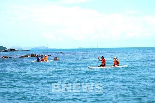 Mùa xuân theo sóng biển Tây Nam