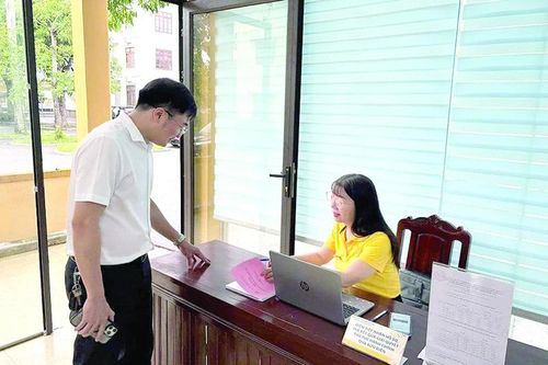 Đưa dịch vụ bưu điện đến gần dân, sát dân
