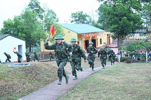 Vui Xuân, đón Tết, sẵn sàng chiến đấu cao ở Sư đoàn 325