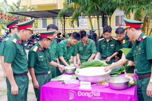 Các đơn vị quân đội thi gói bánh chưng xanh vui Xuân, đón Tết