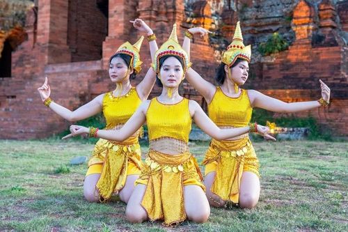 Gia Lai: Tổ chức chương trình 'Xuân về trên Tháp cổ' tại di tích Tháp Đôi và Tháp Bánh Ít