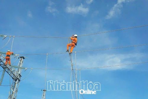 Công ty Điện lực Khánh Hòa giữ vững dòng điện sáng, đồng hành cùng phát triển