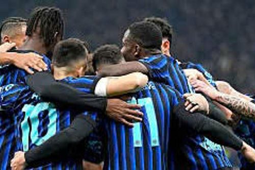 San Siro mở hội