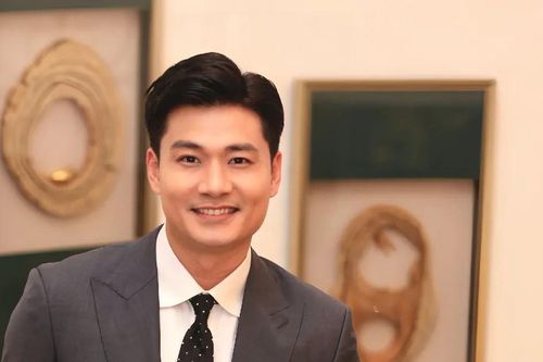 MC Phương Nam lần đầu dẫn Chiều cuối năm: Hành trình từ bản tin đến chương trình Tết