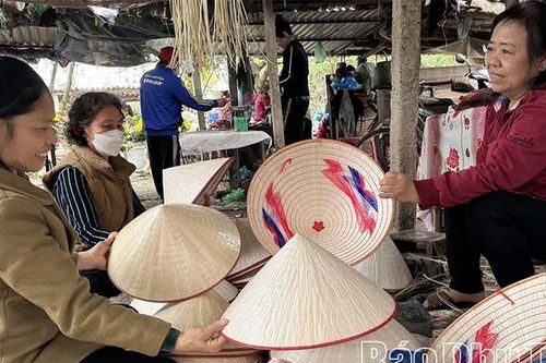Độc đáo chợ phiên trong phố