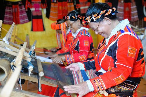 Khơi dậy nội lực vùng đồng bào dân tộc thiểu số