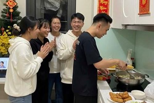 Sinh viên ở lại đón Tết Huế