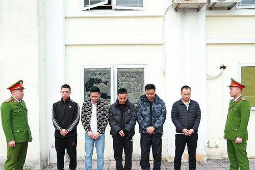 Triệt phá đường dây thuốc lá điện tử quy mô đặc biệt lớn, thu giữ gần 50.000 sản phẩm