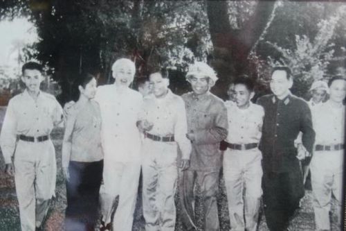 Tiễn biệt người Anh hùng được Bác Hồ đặt tên