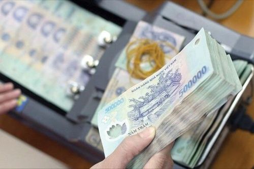 Lãi suất liên ngân hàng giảm mạnh trước kỳ nghỉ Tết