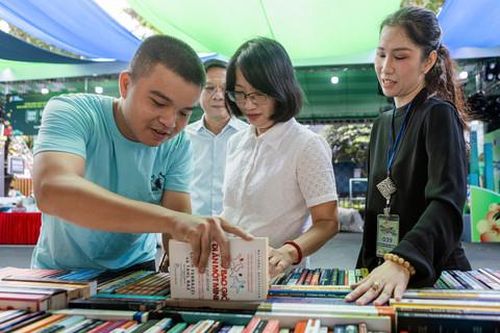 TPHCM: Đường sách Tết Bính Ngọ 2026 sẵn sàng cho giờ khai mạc