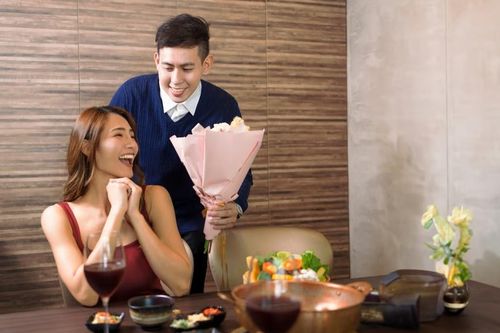 Xu hướng yêu kiểu 'thợ săn' thành trào lưu ở Trung Quốc