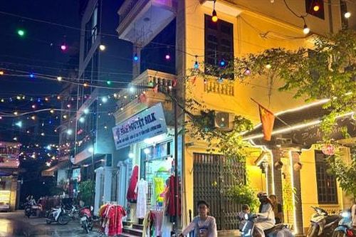 Rực sáng phố phường Hà Nội những đêm giáp Xuân