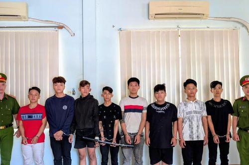TP Hồ Chí Minh: Bắt nhóm thanh niên 'chặn đường, cướp của' ngay trước đêm giao thừa