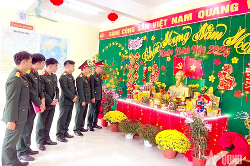 Trung đoàn 3 vui Xuân mới, sẵn sàng chiến đấu cao