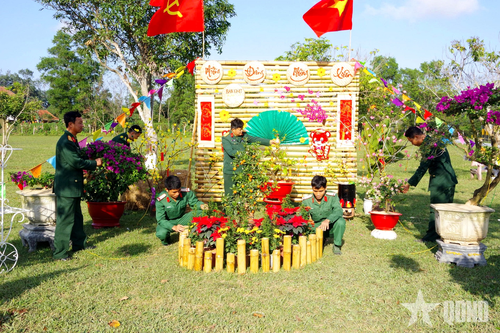 Tết bên đồng đội đầy ắp nghĩa tình