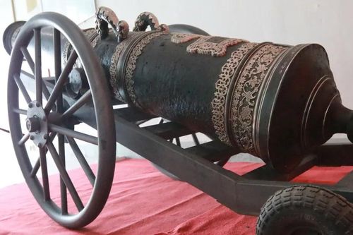 Độc đáo bảo vật quốc gia 3 khẩu súng thần công ở Hà Tĩnh