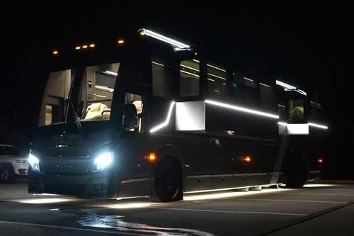 Loki Prevost giá 54 tỷ đồng - 'nhà di động' sang chảnh đi khắp muôn nơi