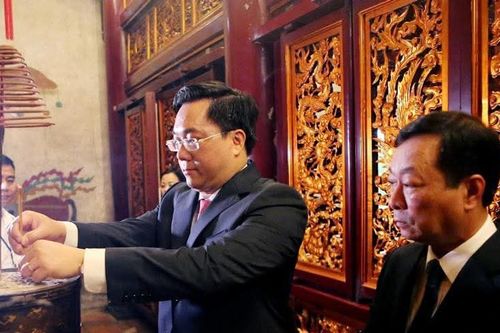 Phú Thọ: Dâng hương tưởng niệm các Vua Hùng