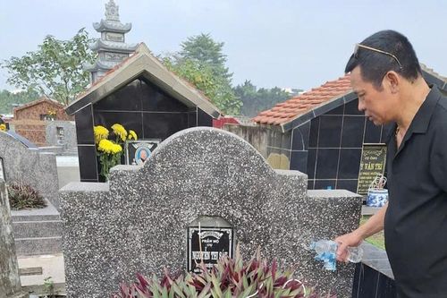 Mời ông bà về ăn Tết