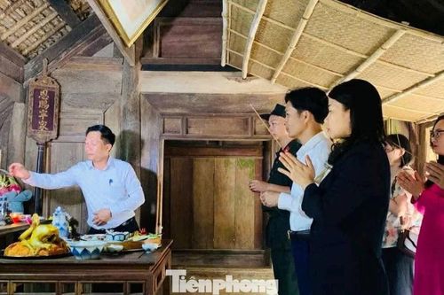 Ấm áp mâm cơm tất niên chiều cuối năm ở quê Bác
