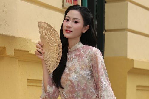 Tuyển thủ bóng chuyền nữ Việt Nam rộn ràng khoe sắc ngày Tết