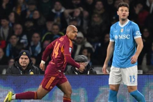 Napoli hòa kịch tính AS Roma: Malen lập cú đúp, tân binh giải cứu phút 82