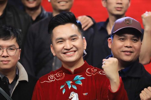 MC Hạnh Phúc và hành trình 10 năm lan tỏa giá trị nhân văn cùng Cặp lá yêu thương