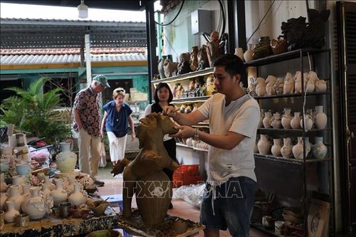 Chắt chiu hồn xưa, khơi dòng đường mới