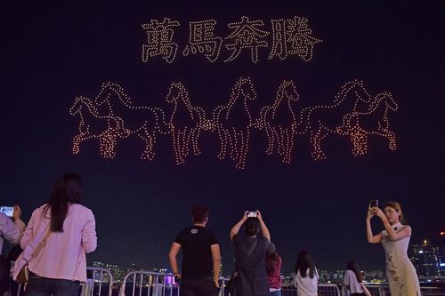 Châu Á rộn ràng đón Tết, du lịch và mua sắm cùng 'nóng'