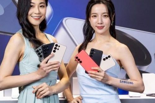 Người dùng ngày càng chuộng smartphone siêu lớn
