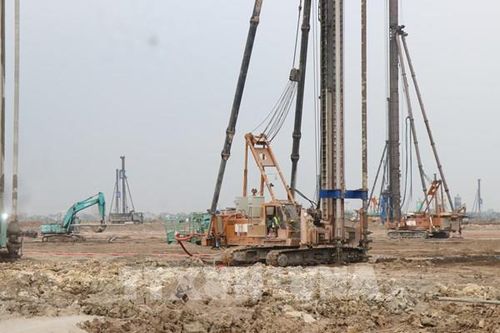 Khí thế khẩn trương trên công trường Dự án Cảng hàng không quốc tế Gia Bình