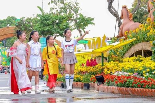 Người dân Tây Đô mang nhiều ước vọng trước thềm năm mới
