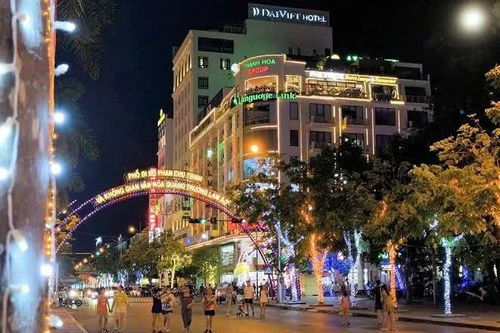 Thông báo các tuyến đường cấm phương tiện cá nhân di chuyển từ 19h30 tối 16/2