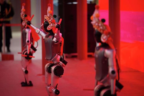 Robot hình người 'chiếm sóng' Tết Nguyên đán tại Trung Quốc