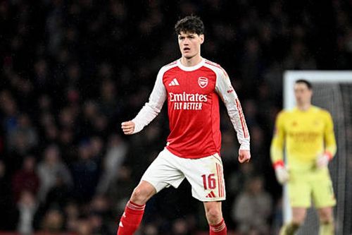 Arsenal khủng hoảng hàng thủ: Ben White và Calafiori đồng loạt dính chấn thương