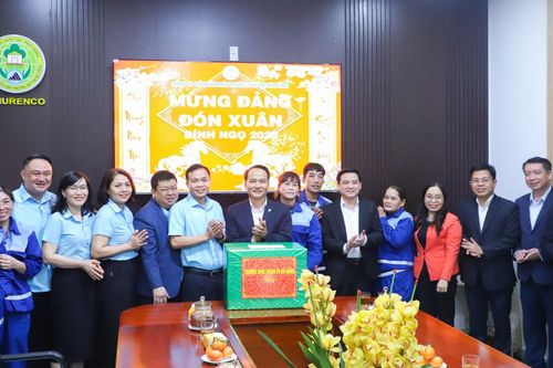 Phó Bí thư Thường trực Thành ủy Nguyễn Đình Vĩnh thăm, chúc Tết Công ty Cổ phần Môi trường Đô thị Đà Nẵng