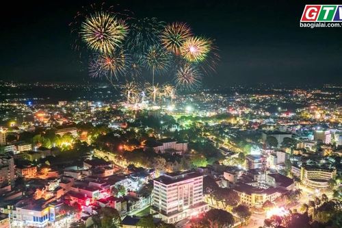 Điểm tin trưa: Gia Lai-Bắn pháo hoa tại 2 quảng trường sau chương trình nghệ thuật đón giao thừa