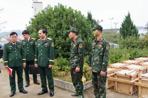 Thủ trưởng Bộ CHQS tỉnh kiểm tra công tác chuẩn bị bắn pháo hoa đêm Giao thừa