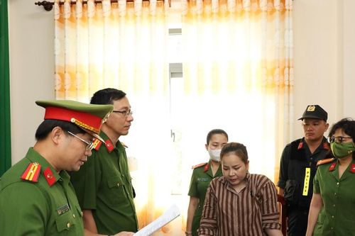 Cần Thơ: Khởi tố 2 đối tượng mua bán thịt heo nhiễm dịch tả châu Phi