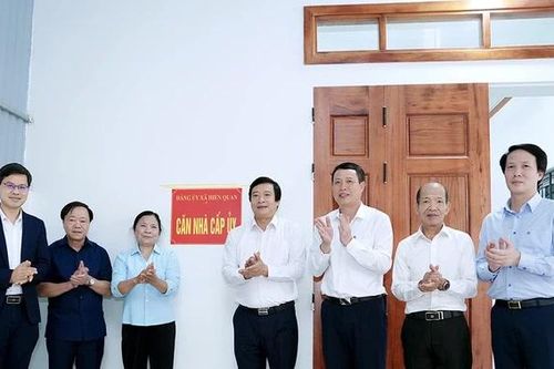 Tết ấm tình Ðảng - Xuân nghĩa tình quân dân