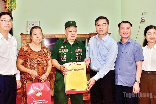 Xuân đoàn kết