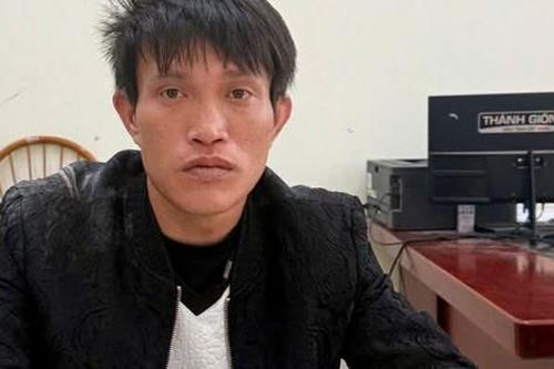 Bắt tạm giam người đàn ông đốt hai ô tô và cửa chùa ở Hải Phòng