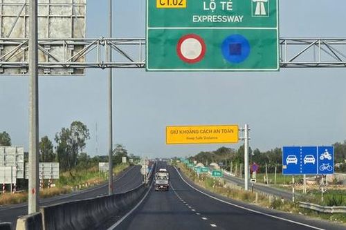 Trải nghiệm cao tốc CT02 nối Đồng Tháp - An Giang: Đường đẹp, còn nỗi lo an toàn