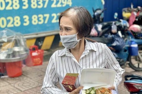 Thủ tướng đề nghị miễn phí suất ăn 3 ngày Tết cho bệnh nhân cả nước