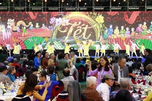 Tết là khi trái tim người Việt dù cách nhau ngàn cây số vẫn cùng chung một nhịp